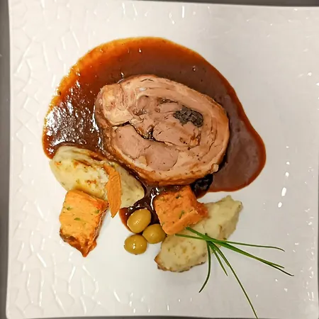 Hotel Logis De La Truffe Sorges