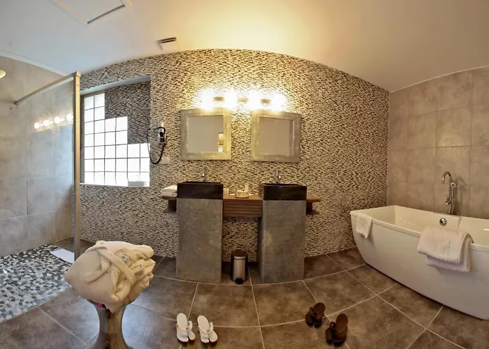 Logis De La Truffe Hotel 3*